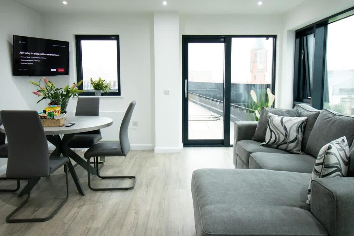 Beautiful 3bed Flat In Centre Belfast